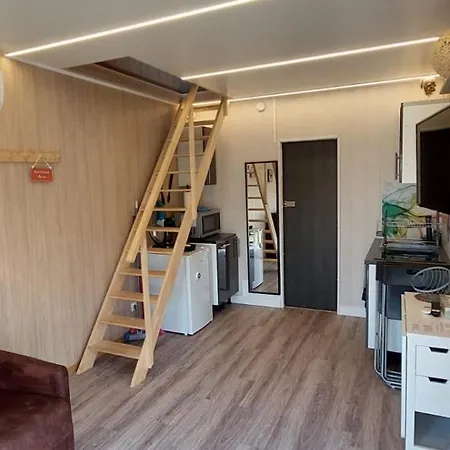 Maison De Jardin 4 Personnes *
