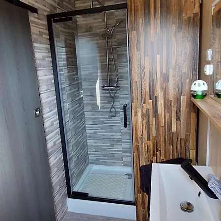 Maison De Jardin 4 Personnes *