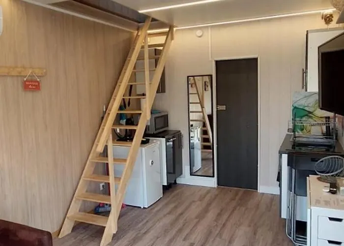 Maison De Jardin 4 Personnes *